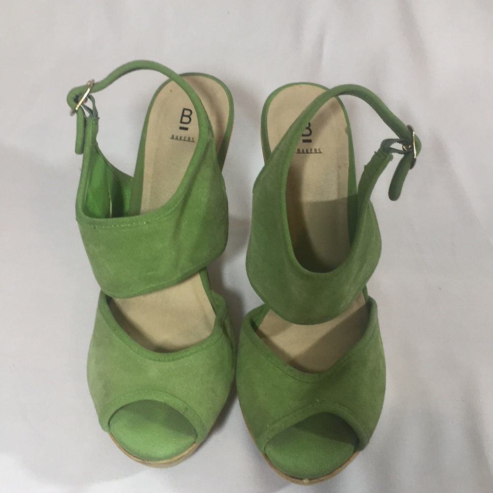 Green suede Bakers wedges